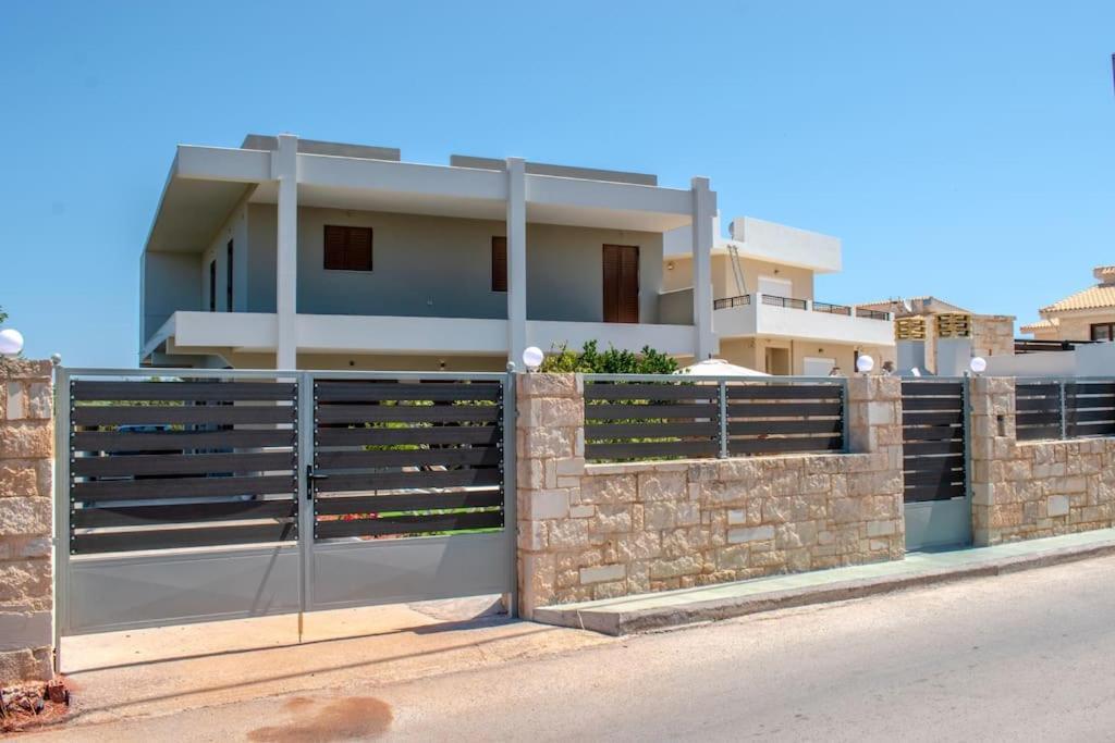 Md Residence Near The Beach W Bbq And Private Parking Herszonisszosz Kültér fotó
