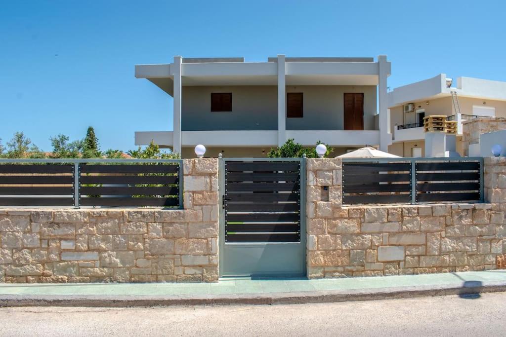 Md Residence Near The Beach W Bbq And Private Parking Herszonisszosz Kültér fotó